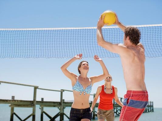 Фитнес лято: плажен волейбол 