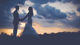 Кармичният брак: Сложният път на душите