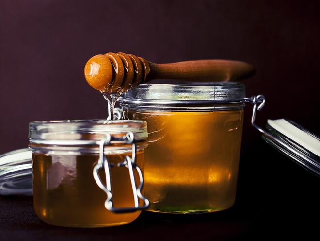 Чаена лъжичка мед сутрин отстранява токсините и стреса