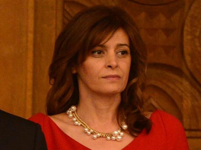 Деси Радева рискувала здравето си в наводненото село Слатина (Снимки)
