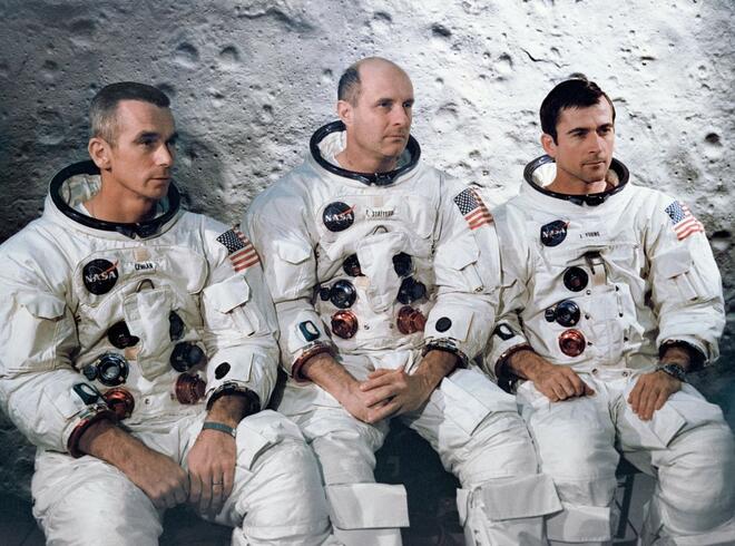 Аполо 10: контакт с извънземни или бъг в системата? (ВИДЕО)