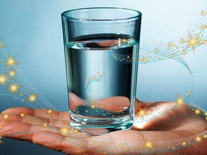 Ново проучване посочи колко вода да пием на ден