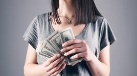 Тези три зодии ще тънат в охолство през февруари