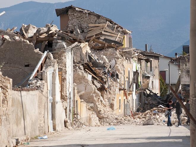 Ясновидци алармират: Земетресения, глад и нов вирус ще преобърнат света тази година