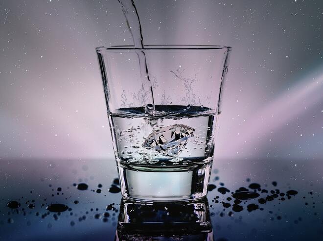 Какво ще се случи с тялото ни, ако гладуваме и пием само вода един ден