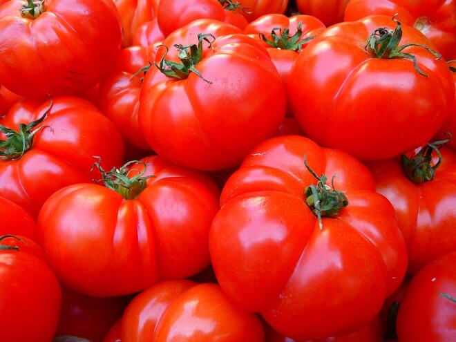 Има ли пестициди в доматите? Ето как да разберем