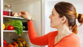 Никога не слагайте плодове до зеленчуци в хладилника!