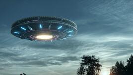 Пастор с шокиращо видение: НЛО прелита над Ватикана, рои се