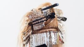 7 цвята за коса от 90-те, които са на мода и днес
