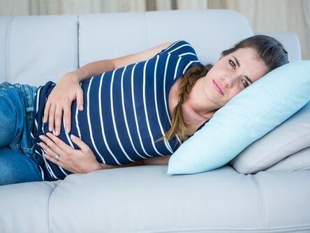 Болезнената менструация може да е признак за сериозни здравословни проблеми
