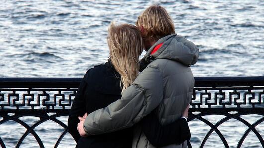 Любовен хороскоп за всички зодии през декември
