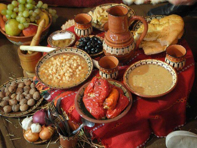 Какво да сложим на трапезата за Бъдни вечер (ТРАДИЦИОННИ РЕЦЕПТИ)