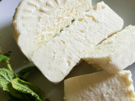 Как да разпознаем качественото сирене?