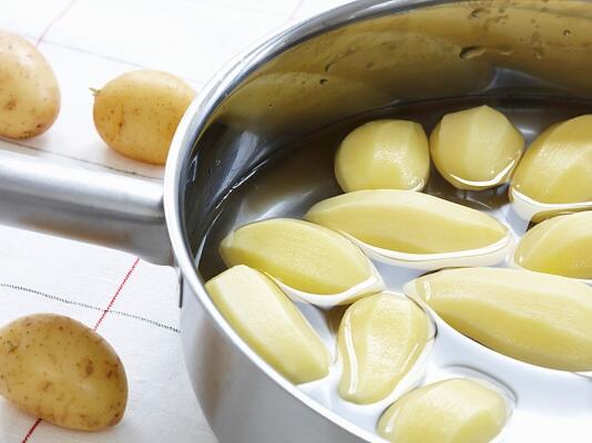 Кулинарен трик: ароматни варени картофи 