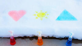 Антистрес терапия: рисуване в снега 