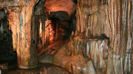 Гадателка: От 7 века НЛО е скрит под пещерата "Леденика"