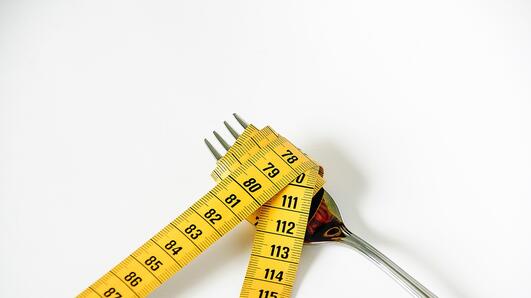 Ново изследване: Фастингът не е ефективен при възрастни с наднормено тегло и затлъстяване